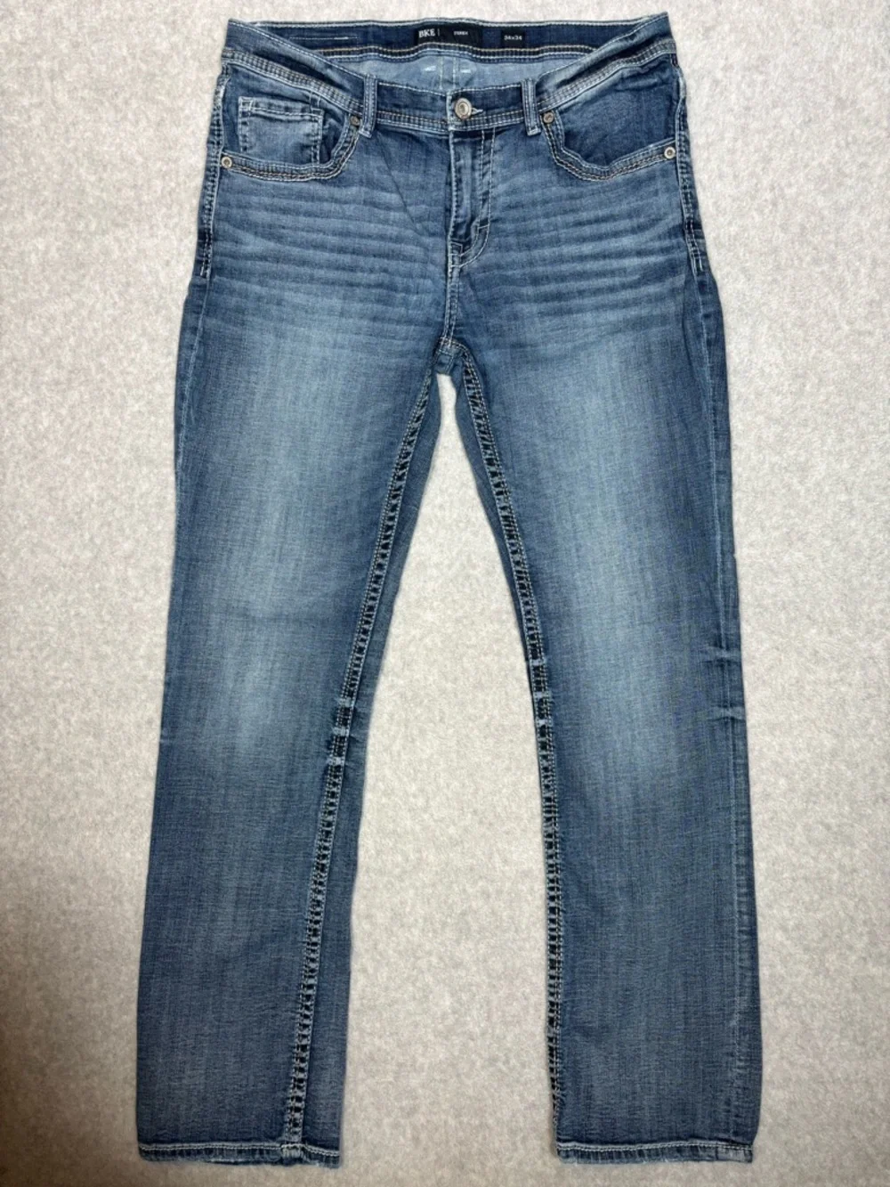 BKE Men's Relaxed Jeans in Light Blue Wash
